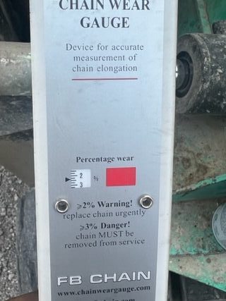 Forklift chain gauge